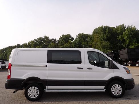 Used 2025 Ford Transit 250 Low Roof w/ Exterior Upgrade Package RWD image 9