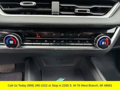 Used 2025 Chevrolet Equinox LT w/ Convenience Package II AWD/4WD image 19