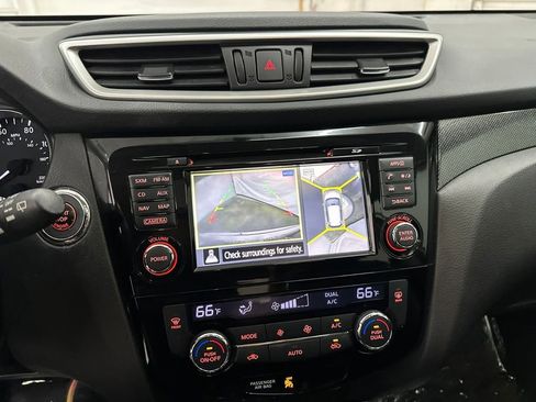 Used 2015 Nissan Rogue SL w/ SL Premium Package FWD image 15