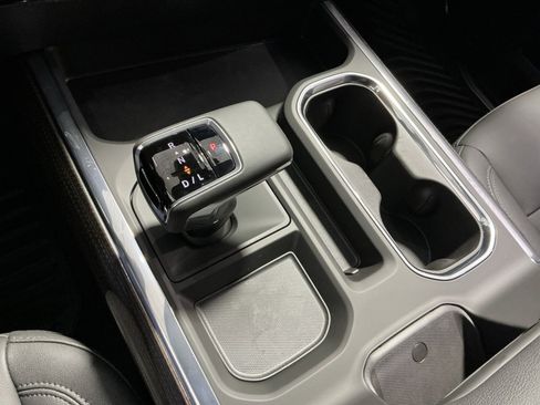 New 2026 Chevrolet Silverado 1500 LT w/ Z71 Off-Road Package AWD/4WD image 23