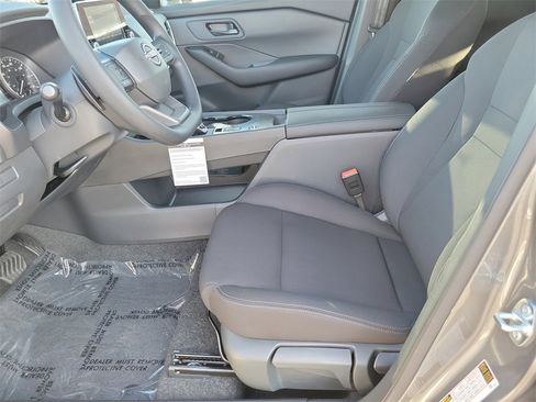 New 2026 Nissan Rogue S image 13