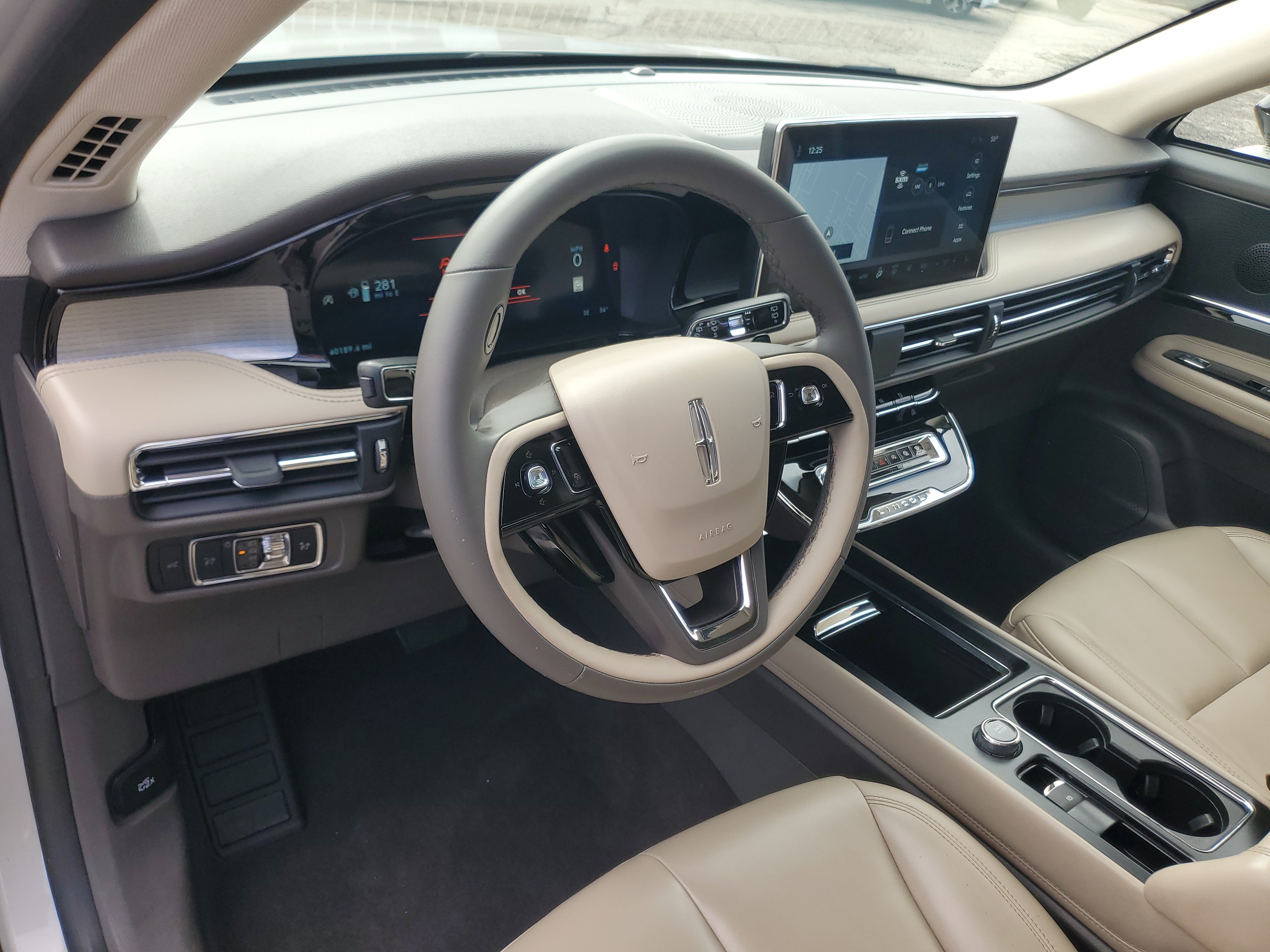 Certified 2024 Lincoln Corsair AWD image 13