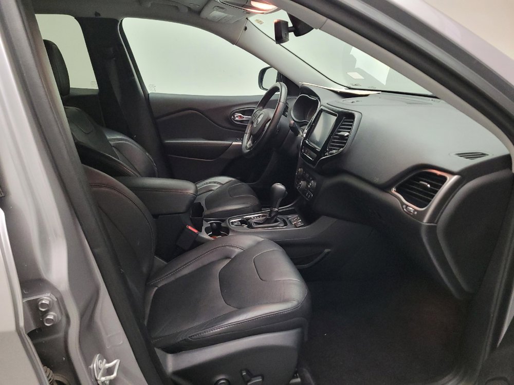 Used 2019 Jeep Cherokee Limited FWD image 21