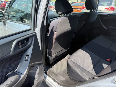 Used 2018 Subaru Forester 2.5i w/ Alloy Wheel Package image 15