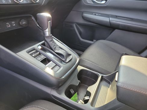 Used 2025 Honda CR-V EX image 29