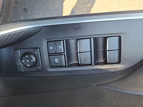 Used 2025 Toyota RAV4 XLE w/ Convenience Package image 32