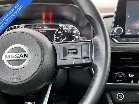 Used 2021 Nissan Rogue SV FWD image 26