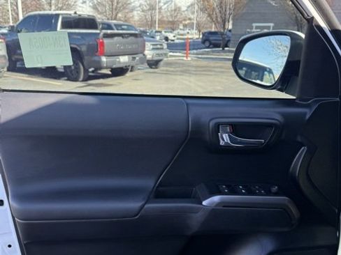 Certified 2021 Toyota Tacoma SR5 image 12