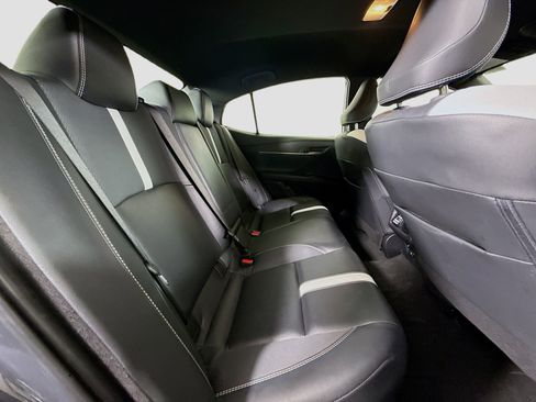 Used 2025 Toyota Camry SE FWD image 27