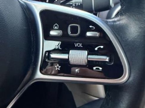 Used 2022 Mercedes-Benz GLC 300 image 21