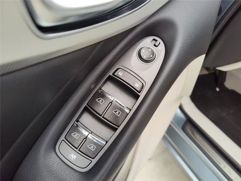 Used 2019 INFINITI Q50 Luxe image 14