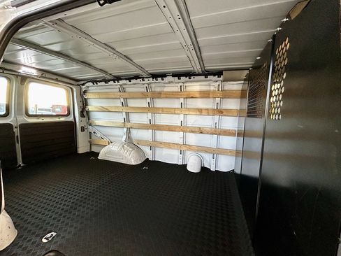 Used 2024 Chevrolet Express 2500 w/ Driver Convenience Package image 18