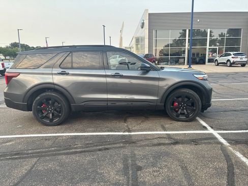 Used 2023 Ford Explorer ST w/ Equipment Group 401A AWD/4WD image 3