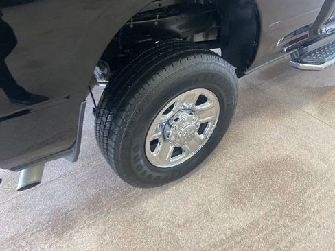 Used 2024 RAM 2500 Big Horn w/ Bed Utility Group image 19