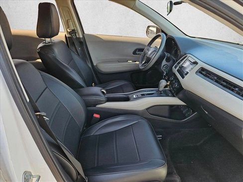 Used 2016 Honda HR-V LX image 25