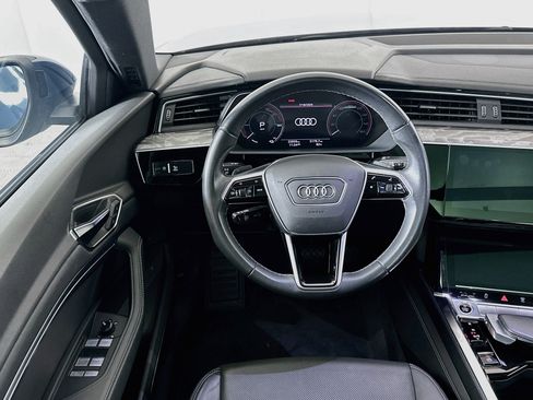 Used 2024 Audi Q8 e-tron Premium Plus w/ Premium Plus Package AWD/4WD image 18