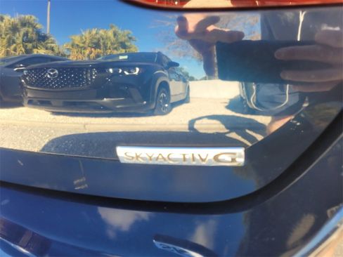 Used 2019 MAZDA MAZDA3 Sedan w/ Preferred Package image 14