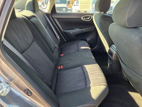 Used 2019 Nissan Sentra SV FWD image 14