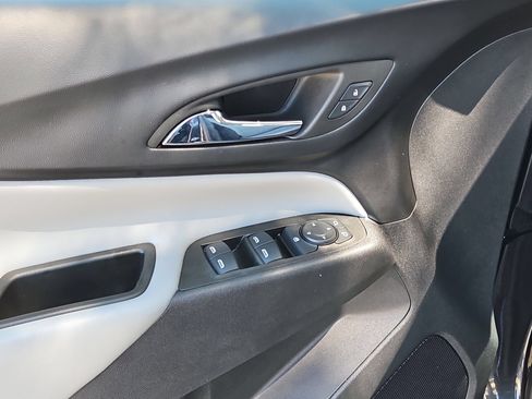 Certified 2022 Chevrolet Equinox LS FWD image 12
