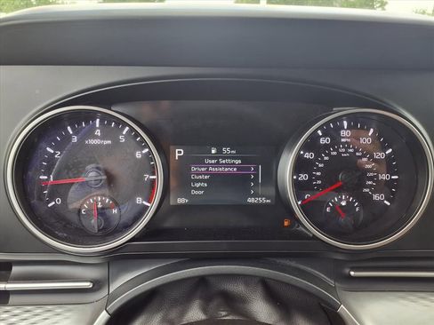Used 2024 Kia Carnival LX FWD image 21
