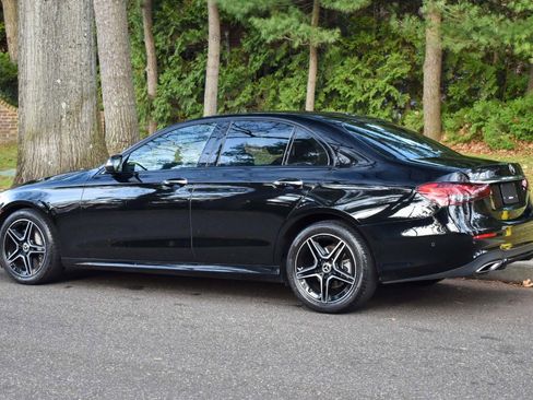 Used 2021 Mercedes-Benz E 350 4MATIC Sedan image 5