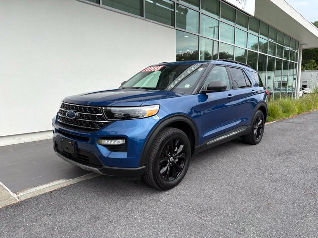 Used 2021 Ford Explorer XLT w/ Equipment Group 202A AWD/4WD image 3