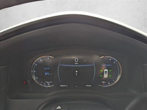 Used 2020 Cadillac Escalade 2WD image 9