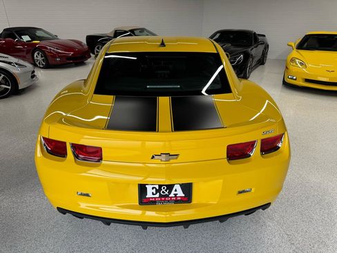 Used 2010 Chevrolet Camaro SS RWD image 11