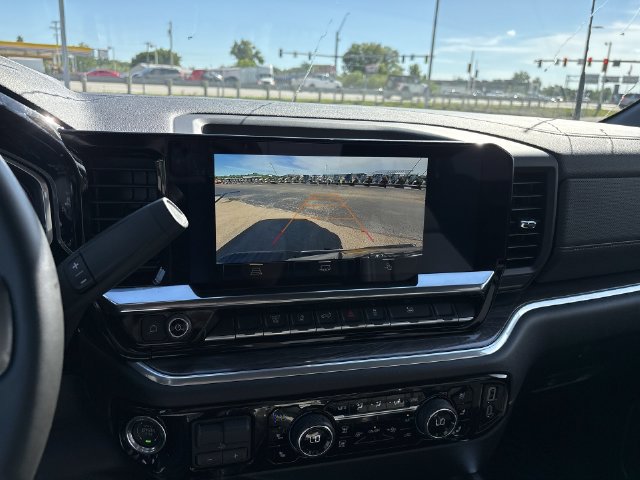 Used 2026 Chevrolet Silverado 2500 LTZ w/ LTZ Convenience Package AWD/4WD image 28