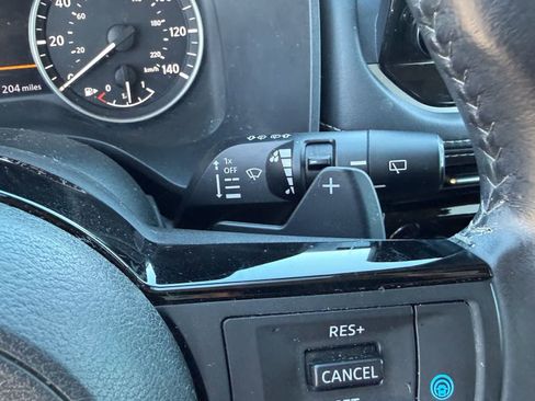 Used 2023 Nissan Rogue SL w/ SL Premium Package FWD image 19