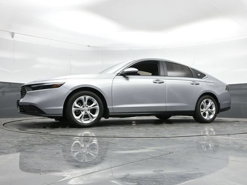 Used 2024 Honda Accord LX image 44