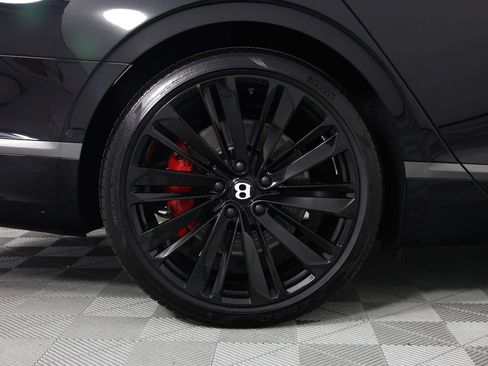 Used 2024 Bentley Flying Spur W12 AWD/4WD image 18