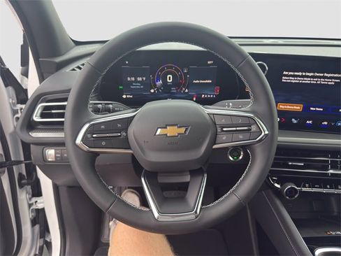 New 2026 Chevrolet Traverse LT w/ Driver Confidence Package image 10