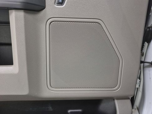 Used 2018 Ford F250 XLT w/ Snow Plow Prep Package image 25