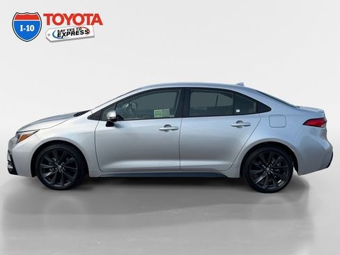Certified 2026 Toyota Corolla SE FWD image 2