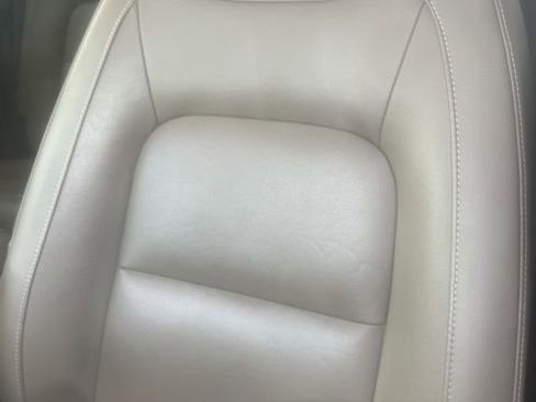 Used 2019 GMC Canyon SLT w/ Driver Alert Package image 3