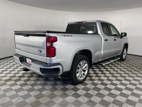 Used 2020 Chevrolet Silverado 1500 Custom w/ Custom Value Package AWD/4WD image 16
