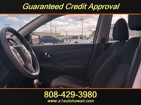 Used 2018 Nissan Versa SV image 9