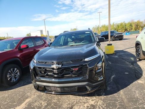 New 2025 Chevrolet Equinox RS image 3