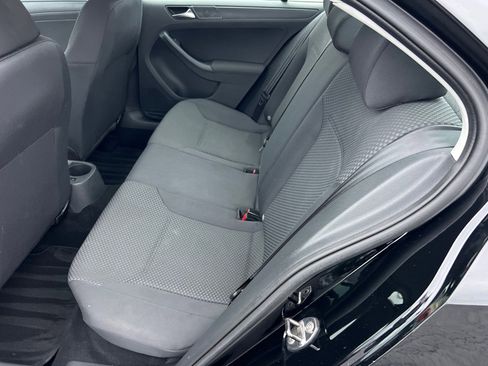Used 2011 Volkswagen Jetta Sedan image 13