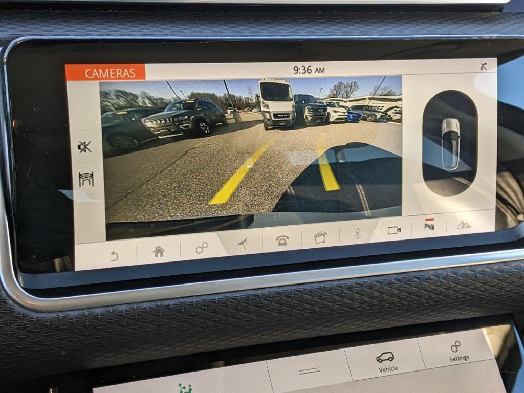Used 2020 Land Rover Range Rover Velar S AWD/4WD image 12