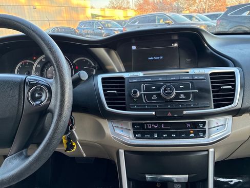 Used 2013 Honda Accord LX image 17