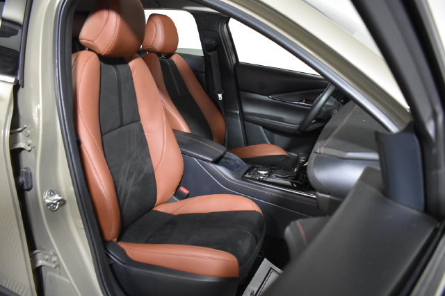 Used 2024 MAZDA CX-30 Carbon AWD/4WD image 32