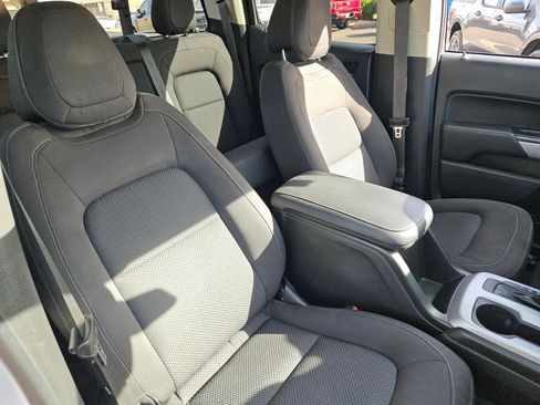 Used 2022 Chevrolet Colorado LT w/ Safety Package image 20