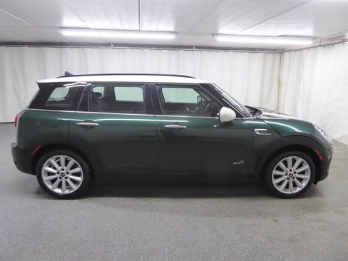 Used 2019 MINI Cooper Clubman ALL4 w/ Premium Package image 8