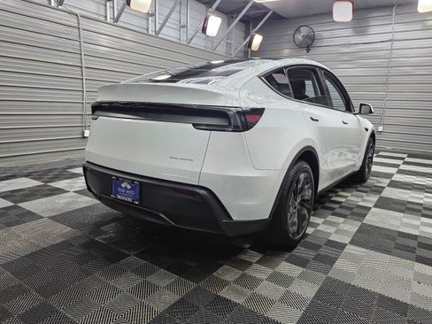 Used 2026 Tesla Model Y Long Range AWD/4WD image 5