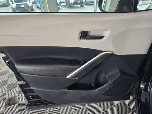 Certified 2025 Toyota Corolla Cross L AWD/4WD image 19