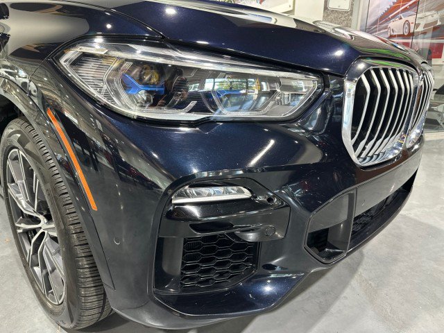 Used 2019 BMW X5 xDrive50i w/ M Sport Package AWD/4WD image 22