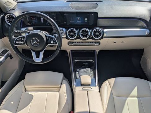 Used 2022 Mercedes-Benz GLB 250 w/ Premium Package Lite image 16