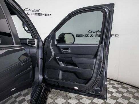 Used 2024 Toyota Sequoia Platinum image 16